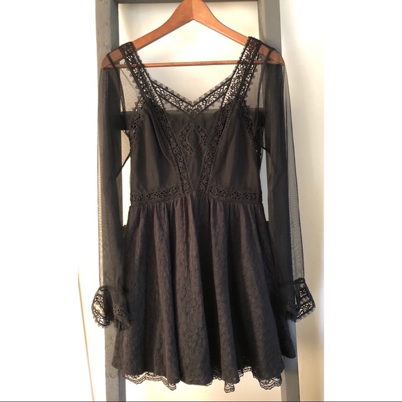 Free People Dresses & Skirts - Free People Lace Bell Sleeve Dress